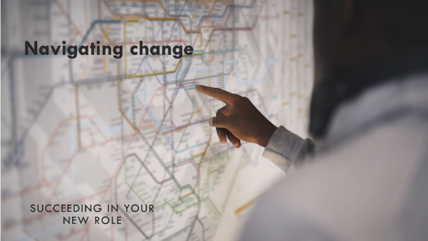 Commencer un Nouveau role : Accueillir le changement et reussir votre transition